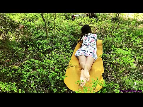 ❤️ คนแปลกหน้าบนเชื้อจุดไฟช่วยตัวเองหีของฉันและ Fucks อย่างหลงใหลในป่า ️  เพศสัมพันธ์ ที่ th.amourpassionfever.ru
